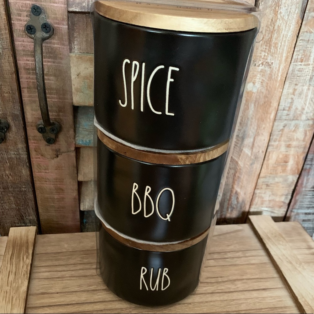 Rae Dunn SPICE stacker. Set of three canisters